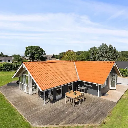Aarne Holiday home *